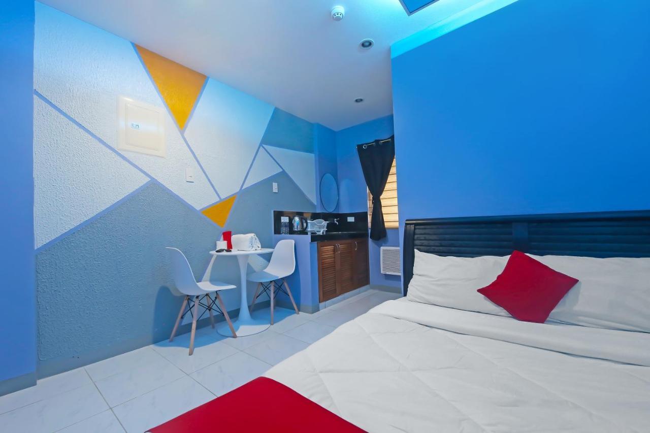 Oyo 896 Silverio Suites 마닐라 외부 사진